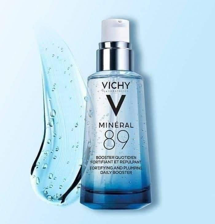توفر البراند الفرنسي 🇫🇷 الاصلي 💯
سيروم الجمال 89 Vichy Mineral 💙✨💦
#الاصلي 💯للناس اللي تحب ادلع بشرتها بعد يوم متعب وارهاق 💙✨
سيروم فيتشي الغني عن التعريف الأجمل و الأقوى للترطيب  بتركيبة فريدة من نوعها من الهيالورونيك أسيد و مياه فيتشي الحرارية المليئة بالمعادن والتي تعمل على تلطيف البشرة بنسبة مركزة تصل إلى 89 💦🫂💙
✅ يخفف من المظهر الباهت والشاحب 🫂💙
✅ يمنع الإنتفاخ تحت جفن العين ويرطب الجفن 🫂💙
✅ يحتوي على عوامل مضادة للأكسدة تقلل من البقع الداكنة و التصبغات 🫂💙
✅ مناسب لجميع أنواع البشرة 💙
✅ يقلل من ظهور التجاعيد والشوائب 🫂💙
✅ يحفز إنتاج الكولاجين. 🫂💙
✅ ترطيب مكثف و تغذية عميقة للبشرة 24 ساعة 🫂💙
✅ يساعد في غلق المسام الواسعة 🫂💙
‎ يعمل على تغذية و تعزيز ✅
تجديد خلايا البشرة.
‎يحتوى على 89 % مياه حرارية ✅ بترطب البشرة و تحميها 
‎يحتوى على حمض الهيالورنيك اللى بيمتص الماء و يشتغل كفيلر و مكافح للتجاعيد✅ 
‎ يحفز الكولاجين الطبيعى من ✅ طبقات الجلد و يعطى البشرة نضارة وحيوية 
‎ نتايجه بتظهر خلال أسبوعين   
#الاصلي المنشأ فرنسا 🇫🇷💯
سعر الدرزن 
يوجد لدينا توصيل الجميع محافظات العراق✔️✔️


**إذا كنت صاحب هذا الإعلان وتريد حذفه لأي سبب، رجاءا أرسل رسالة إلى الدعم الفني**