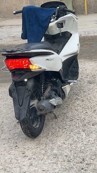 دراجة PCX • مكينة بكفالة • ياباني