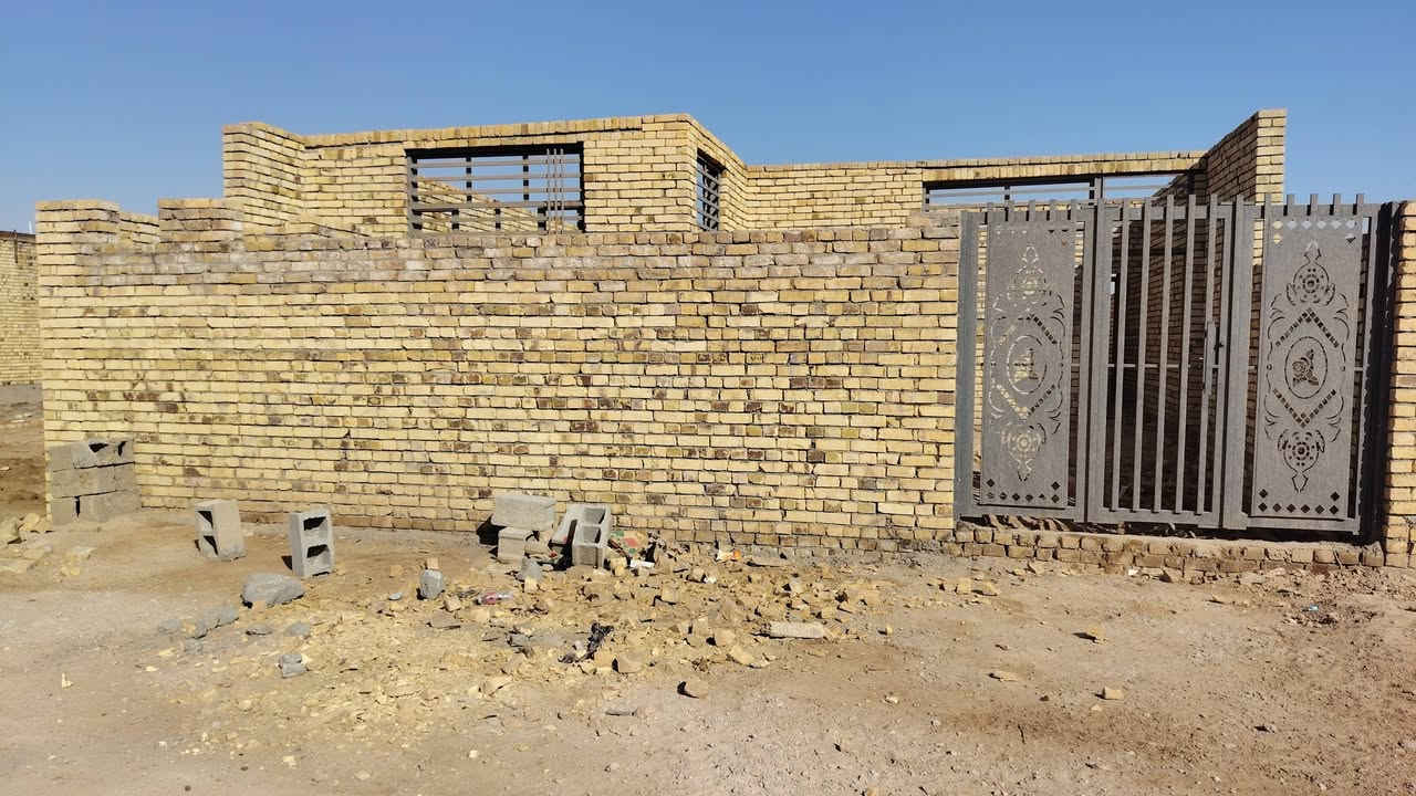 سلام عليكم بيت 200 متر بنهاوند الرابعه معامله لتقيم ***********

