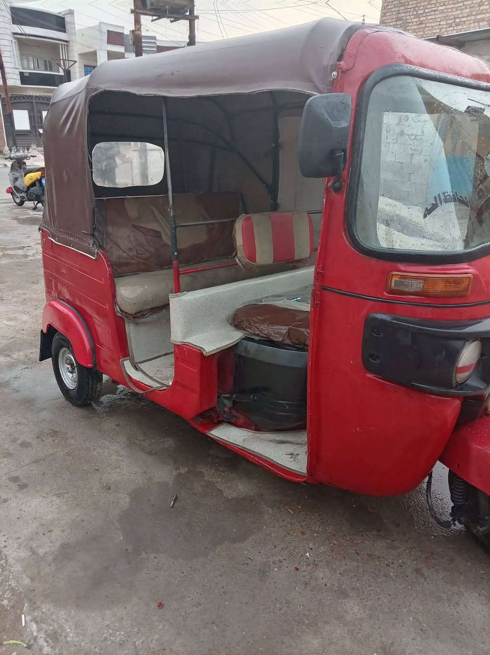 تك تك للبيع موديل ٢٠١٨عنوانها بوب الشام قرب جامع الساده الطوال أوراقها المصطفى للاستفسار الاتصال على الرقم *********** سعرها ٣٦٠٠ وبيها مجال
