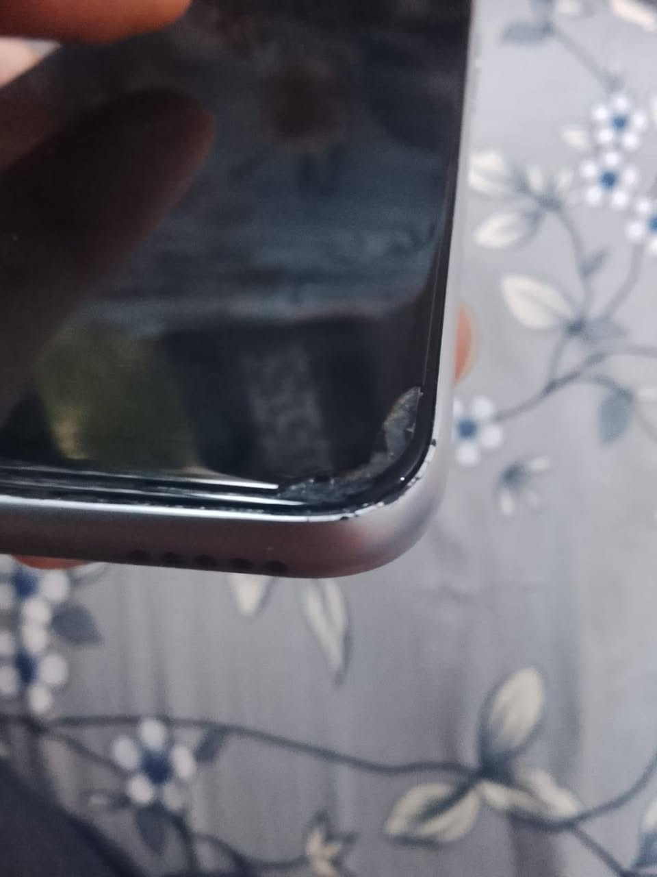 هونر x9c سمارت مساحه 256 تردد الشاشة 120هرتز بطارية عملاقة جهاز كوله مواصفات بس السماعه الجوى ما تشتغل و فتحت الجهاز حتى أبدله راد 20 و ما بدلت شاشته مكفوله و عليه لزكه و هاي الطخه بل لزكه سعر190 و بيه مجال لشراي و بيه فطر بل ظهر ما مبين ابدا و ما ادري شكد يشغل فريمات بل العاب يمكن 90


**إذا كنت صاحب هذا الإعلان وتريد حذفه لأي سبب، رجاءا أرسل رسالة إلى الدعم الفني**