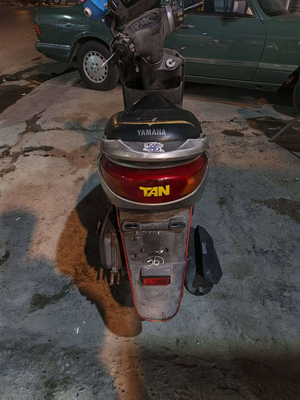 السلام عليكم دراجة للبيع  نوع بريز الدراجه كامله مكمله خير من الله الدراجه مكينه ما مفتوحة نظيفه تعال وشوف السعر 800 وبيها مجال مكاني بغداد الشعب للتصال ***********
