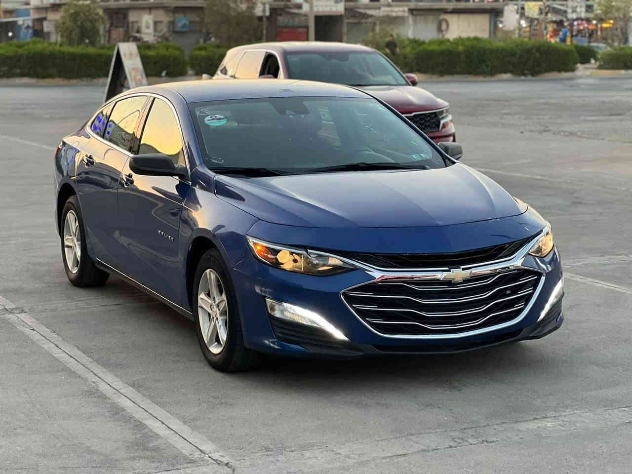 ماليبو 2023 بس بونيد صبغ بدون دواخل والشانصي ايرباك بس ستيرن طاك راجعين شريكه 

مواصفات. نص فول 

سعر 100

*********** دهوك, العراق
