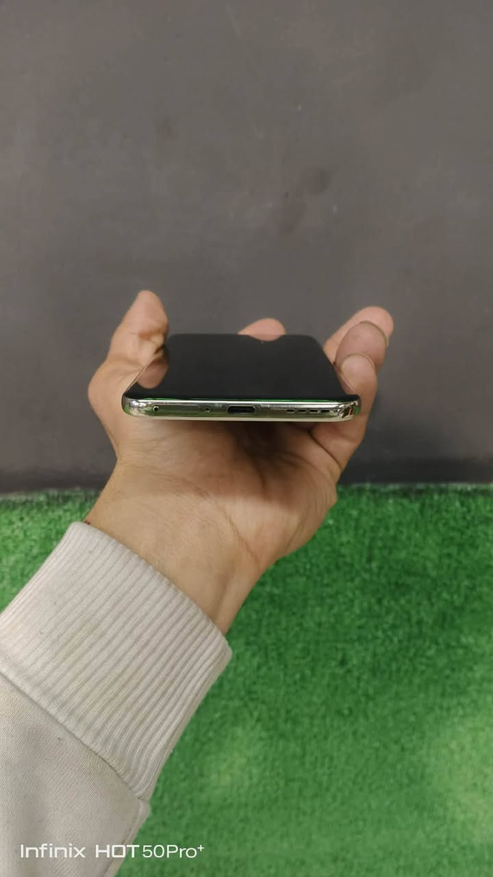 بيع مستعجل 
realme 14 Pro+ 5G
داكره 512
 كاميرتو الماميه 32mp
كامرتو الخلفية 50mp+8mp+50mp
اصدار البرنامج Rmx5051--16.0.0230
الشاشه 6.82بوصه 
الله شهد مخده اب 600
مستخدم شهر 
ملحقات كلو كامل 
سعر 500مجال حك جيتك فقط


**إذا كنت صاحب هذا الإعلان وتريد حذفه لأي سبب، رجاءا أرسل رسالة إلى الدعم الفني**