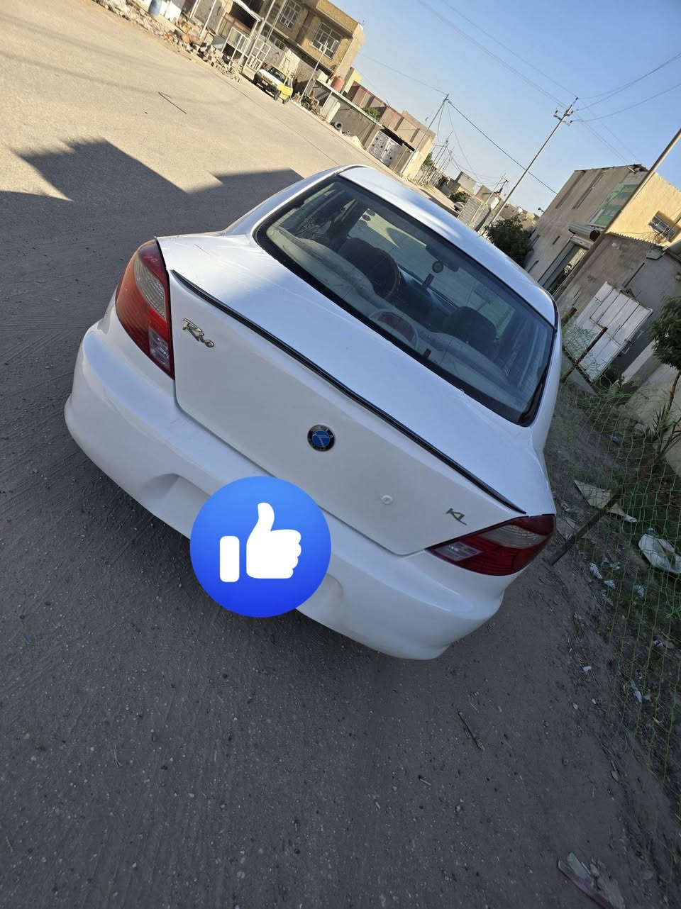 السلام عليكم 
كيا ريو موديل 2001
سياره جاهزه من كلشي 
تبريد تخم تاير حداديه  كير عادي 
رقم بابل مكان السياره بابل مشروع المسيب 
***********
واتساب ***********
السعر ٣٨ وبيه مجال
