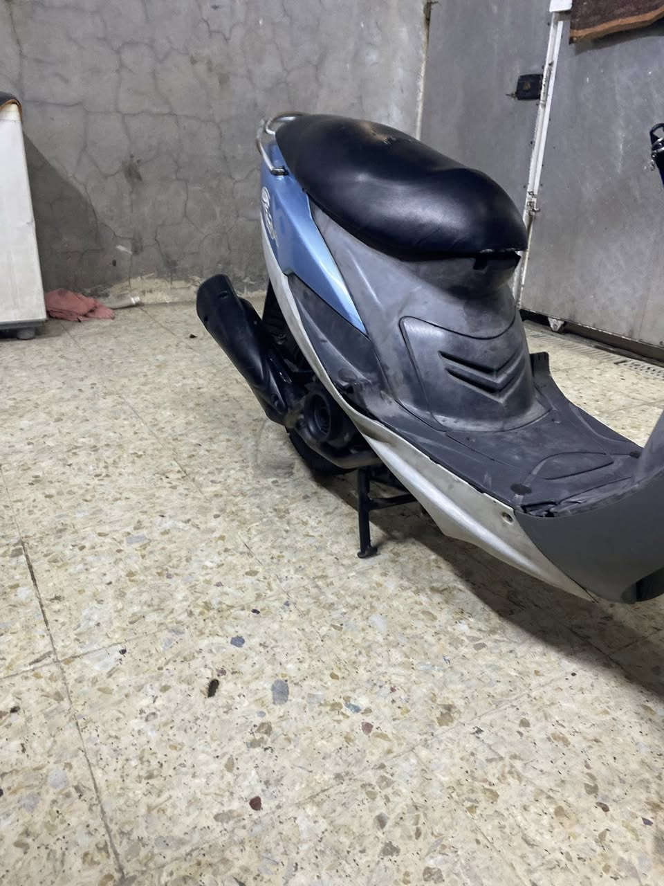 ماكس منغولي للبيع دراجة مفتوحة  قبل  الدراجة نكرة شوكت ما تريدة (مكاني. بغداد الشعب )السعر ٤٥٠بيها مجال للتفاوض رقم التواصل *********** واتساب او هاتف
