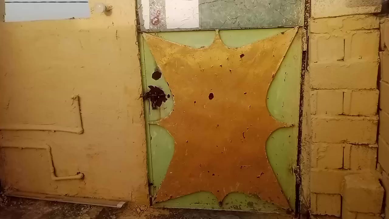 جبتلك ارخص مشتمل بحي الحكيم مساحه125 بنزله عطوف قرب الجامع مي كهرباء مولد واصله سند 25 مسجل بلديه لارضيه صب السقف سندويج كيزر تانكي ماطور
غرفه وهول ومطبخ وصحيات داخليه وخارجيه السعر 8 بيه مجال بصيط الشراي وذا قصد هم يرهم تدفع 6 ولبقيه شهريه الستفسار ***********
