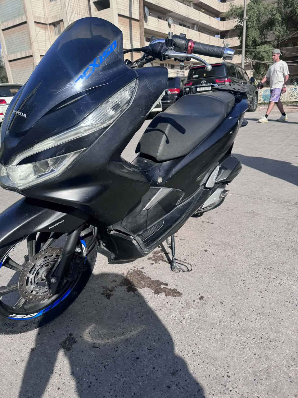 السلام عليكم Pcx جيل ثالث   لبيع المكان بغداد شارع حيفا
***********
