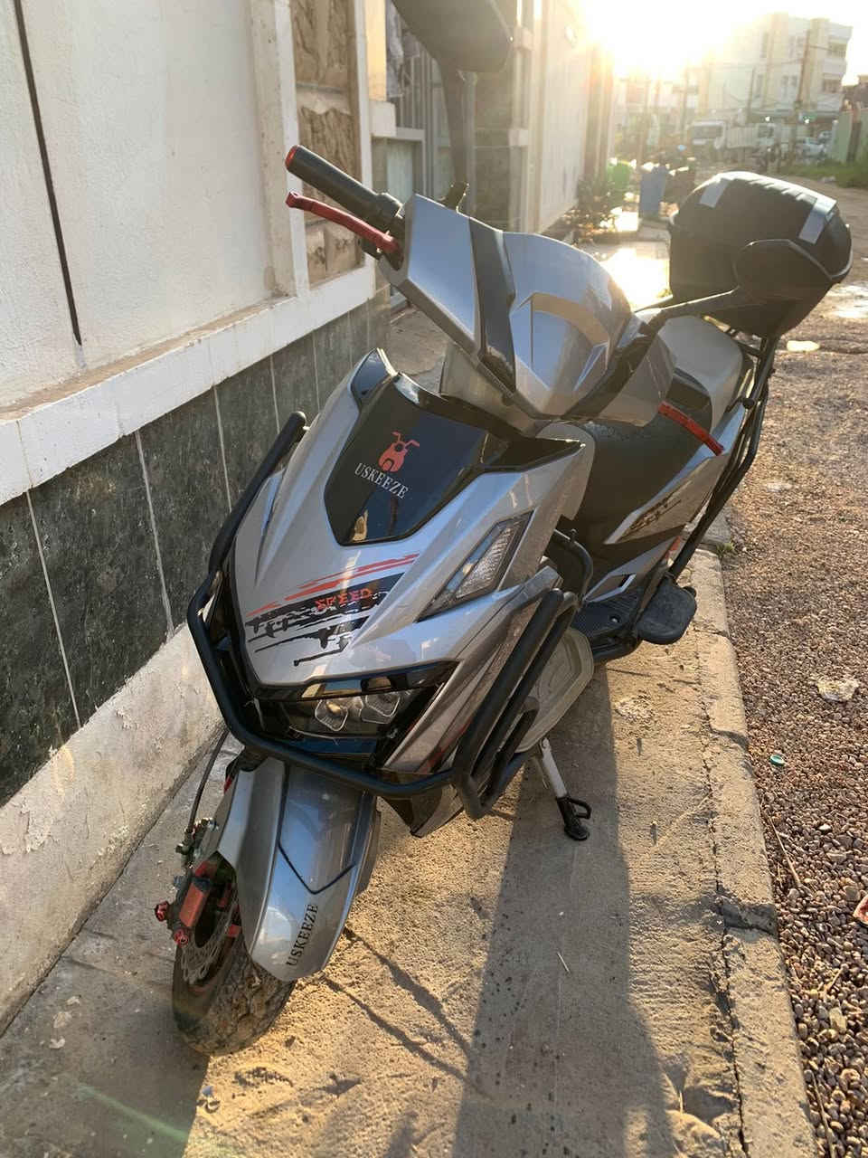 سلام عليكم  دراجه شحن نظيفه خير من الله بطاريات تقره 10 للتواصل عل واتساب والرصيد فقط الرقم:***********
السعر:650 الف
