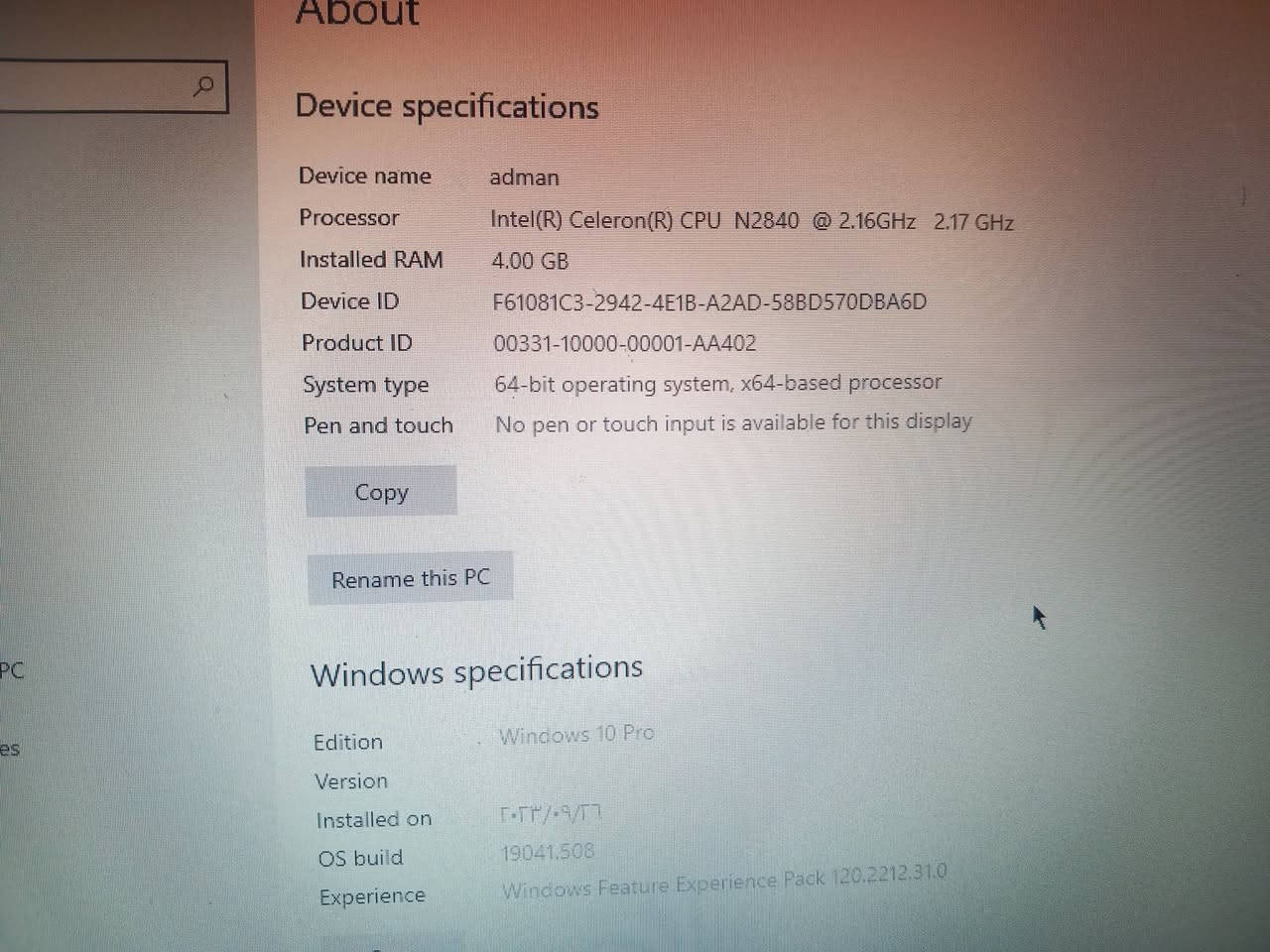 للبيع: لابتوب لينوفو (حمال شغل) - مال طلاب وتصفح
​لابتوب Lenovo حجم صغير، خفيف ومريح جداً بالحمل. الجهاز شغال 100% ومنصب عليه ويندوز 10 برو كامل، يعني مو بس كروم. (مشكلته صوت ماكو اله سماعه بلوتوث الحل المشكله تحديثه إلى ويندوز 11)
​المواصفات المختصرة:
​المعالج: إنتل سيليرون (اقتصادي وما يحمى).
​الرام: 4 جيجا (أداء مستقر وسريع بالفتح والغلق).
​النظام: Windows 10 Pro (جاهز لكل البرامج والبحوث).
​البطارية: خير من الله، تطول بالاستخدام وسعرها وحدها يسوى.
​الكاميرا: شغالة وصافية للمحاضرات والدروس
​ملاحظات:
​الجهاز نظيف وشغال 
​وياه الشاحن الأصلي مالته.
​يفيد جداً للطلاب، للمكتب، أو للي يشتغلون "توصيل" ويحتاجون جهاز خفيف بالجنطة.
​السعر: 75,000 دينار (وبيها مجال بسيط جداً )
المكان: [ديالى بعقوبه التحرير] للتواصل واتساب ***********
