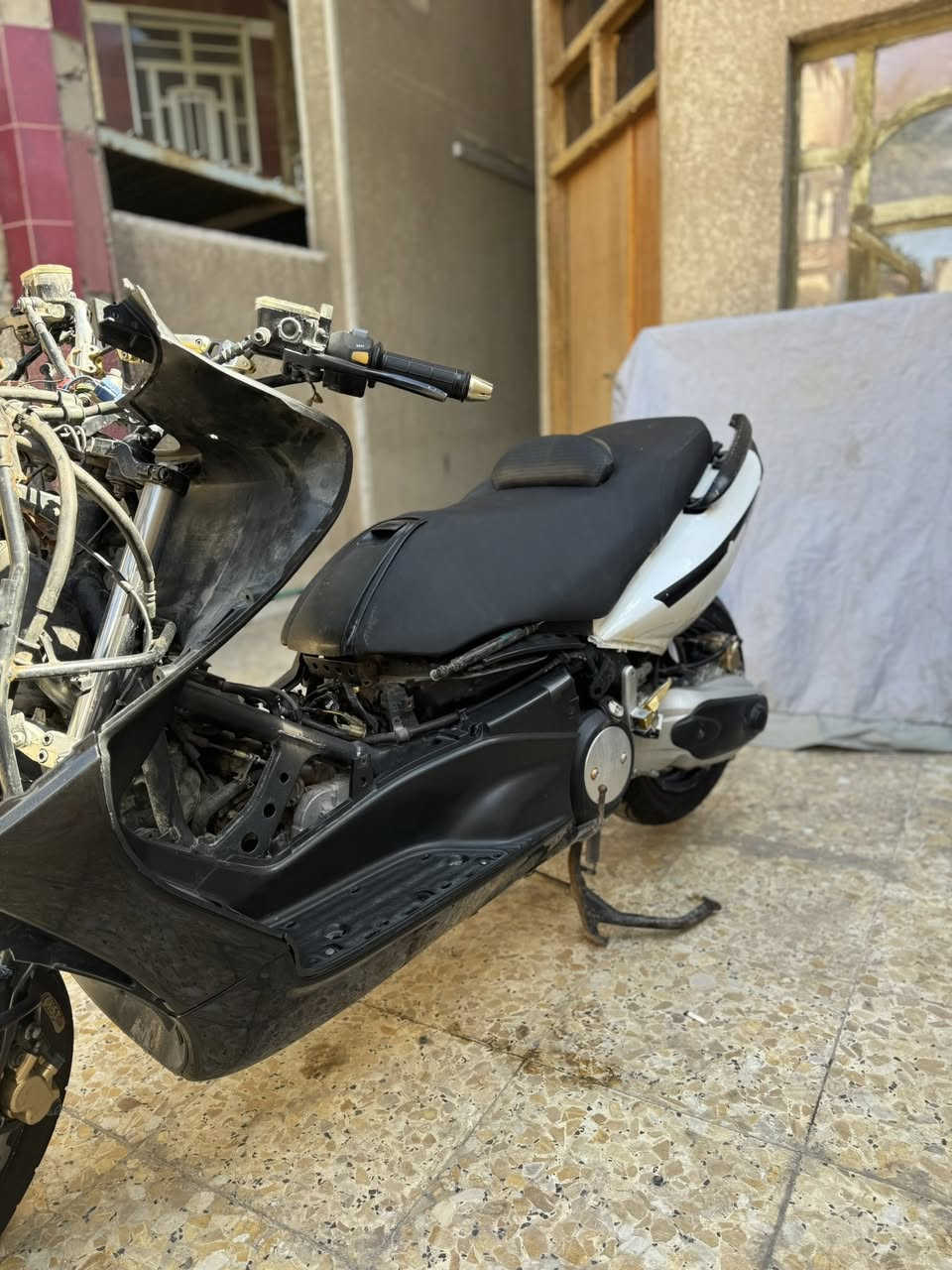 السلام عليكم تي ماكس مديل 2007 مكينه مكفوله ممفتوحه نقصها كفرات امامية سعرها ١٣ ونص عنوان بغداد البنوك ***********
