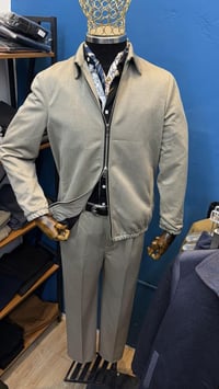 توفر سوت سيري ٤ قطع M. L xl xxl الحجز واتساب 07703141954