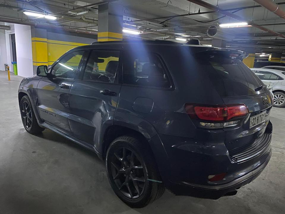 جيب موديل 2020 S  مواصفات فووول الفووول بيها صبغ كلير بامريكا 5 قطع بدون معجون بدون ضربه بدون ايرباك رقم اربيل اصولي بس مابيها لا تحويل ولا وكاله حاليا لان صاحبها مااخذها بلاقساط وبعد سنه يلا يكدر احول للاستفسار اكثر اتصل *********** السعر 160 للعلم السياره سعرها الاصلي 240 ورقه
