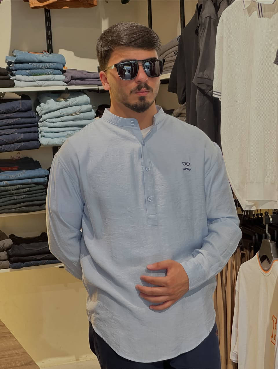 قميص مغربي🤍
قماش كلينس
جميع قياسات 
s-2xl
يجوجد توصيل الجميع محافظات العراق
عنوان داخل سوق مجاور عبود قصاب


**إذا كنت صاحب هذا الإعلان وتريد حذفه لأي سبب، رجاءا أرسل رسالة إلى الدعم الفني**