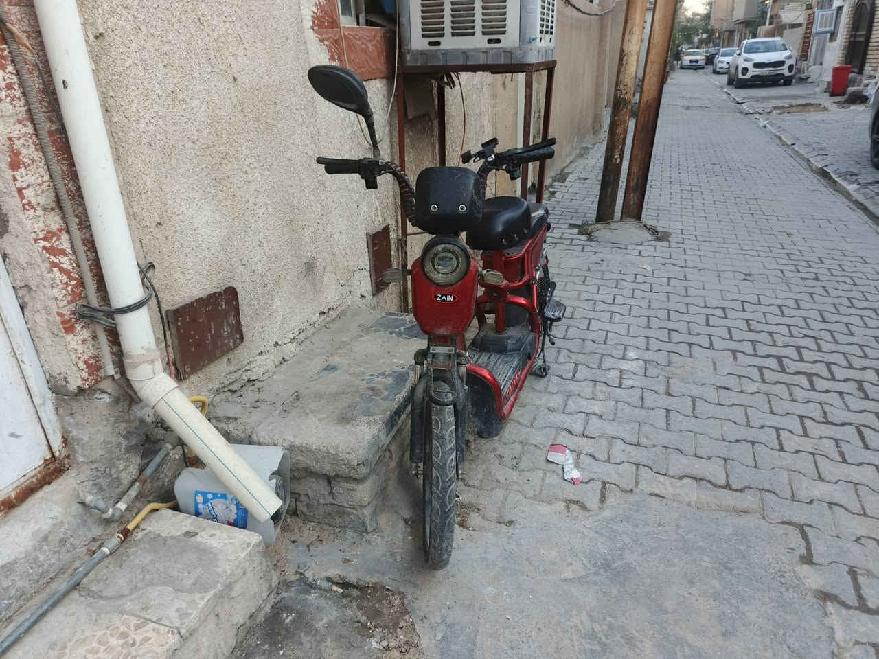 دراجة شحن مثل ما موضحة بالصورة نظيفة جدا وبطاريات ٥ جدد قبل شهر شادهن ونسختين بصمة سويج رايدها ب ٢٥٠ والتواصل عالخاص المكان بغداد الوشاش


**إذا كنت صاحب هذا الإعلان وتريد حذفه لأي سبب، رجاءا أرسل رسالة إلى الدعم الفني**