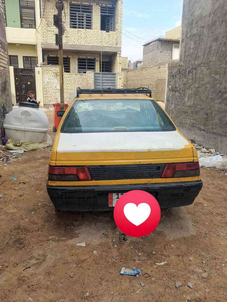 السلام عليكم شباب بيجو روى موديل 2009 رقم بغداد نكليزي هيه وغرمات مصفر بسمي تحويل 2  (١٨) وبيه مجال قليل ***********
