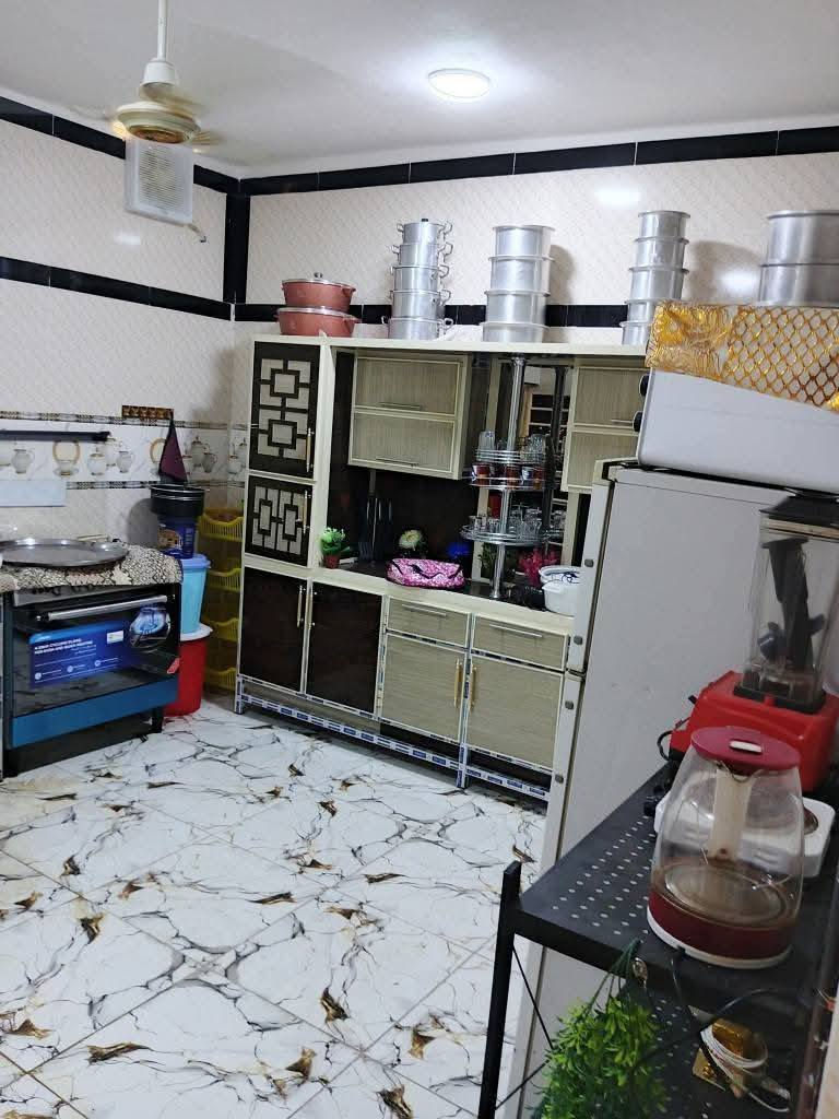 غرفه نوم 5 باربعه مطبخ 5 باربعه صاله 5:30 باربعه استقبال 5 باربعه طابق ثاني غرفه 5 باب المساحه 120 المكان حي خضير السعر 48 وبي مجال رقم الهاتف ***********
