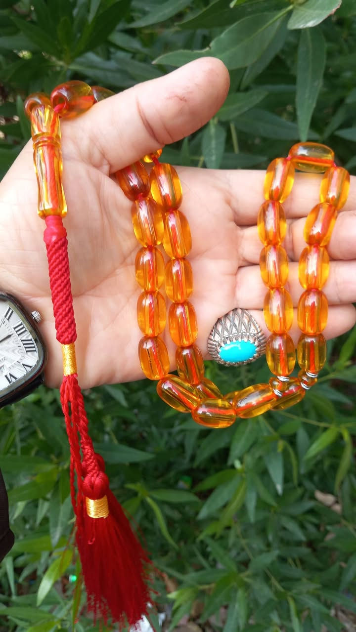 سلام عليكم
جمعه مباركه على الجميع  
شهر رجب مبارك عليكم 
الى كل الاعضاء المحترمين سندلوس المانيه قديمه خراطه النجف بيت عنوز عطاب فول نظافه واحد على واحد الشاهد ثقبين الوزن ٦٤ غرام الحجم ١٨ الطول على ١٣  مسبحه طويله السعر ١٧٥ الف عراقي للاستفسار موجود خاص اوالاتصال على الرقم ***********يوجد وتساب لعيون عشاق نوادر النجفي
