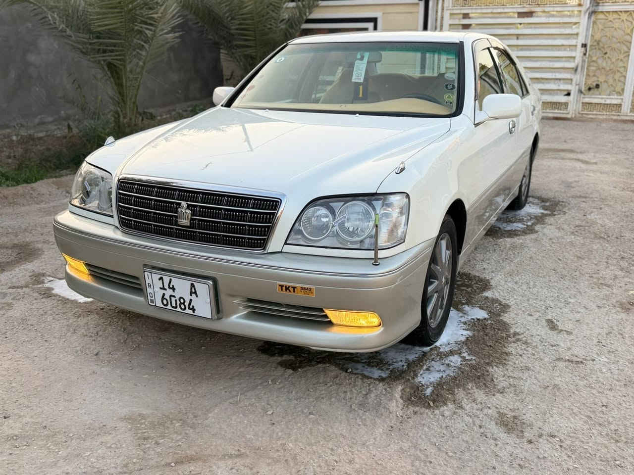 ***********
السعر 135 وبيه مجال
جنون موديل 2001اصل تحويل رقم نكليزي بصره مكفوله كفاله عامه من الضربه والكصه والنقل جثه والعيب الشرعي والاصوليات مكينه وكير جدد تخم تاير ويل جدد حداديه جديده فول عده لفتحه شاصي 75 كرستال اصل تبريد قطعتين سياره جديده ماناقصه شي
