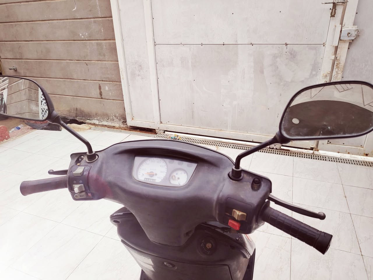 دراجه فراشه فحل نضيفه  للبيع 
الدراجه نضيفه  و مبدل اله تخم تايرات و باتري وشادله امرايات و الدراجه نضيفه هستوني ماخذه طك حاويه 
(للتواصل على هذا الرقم ***********)
