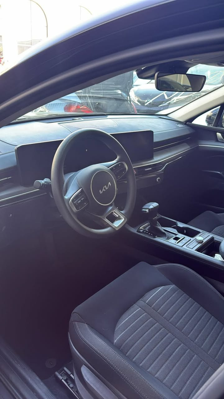 بيع مستعجل
K5 
2025 كاتي 
قطعتين امريكا وقطعتين دبي
بيها تعديل بارد مكانين باب السائق بالعراق
بجم كبس بدون ايربك
محرك 2500 GDi
ماشيه 8600 mi
السعر 150وبيها مجال
للاستفسار
 ***********
***********
