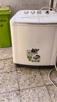 غساله عاديه للبيع بحاله جيده ونظيفه شهداء البياع شارع المضخه ***********
