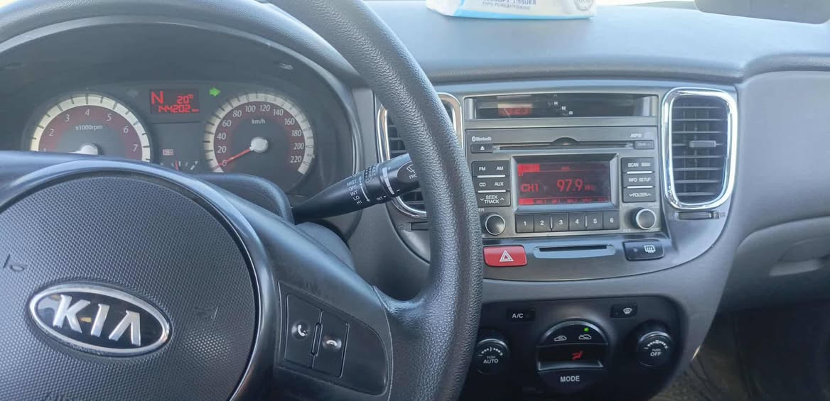 سلام عليكم للبيع كيا برايد خليجي محرك 1600 دوش محرك كير كله مكفول .موديل 2010 سياره تخم تاير صدر امامي خلفي كله جديد ماشيه 145 كشنات جلد هيتر كشن تبريد ثلج نظام Eco قتصادي حساس خلفي بلادي رقم بغداد إنكليزي بسمي شرط التحويل سستم نيكل داخلي. بلادي.كتلوكات الشركة وياها..بيها صبغ قطعه وحده باب الخلفي مرشوش فقط..السعر$90 وبيها مجال.سياره جاهز من كلشي مابيها نقص أي شي ..***********...***********... مكان سيارة انبار فلوجه
