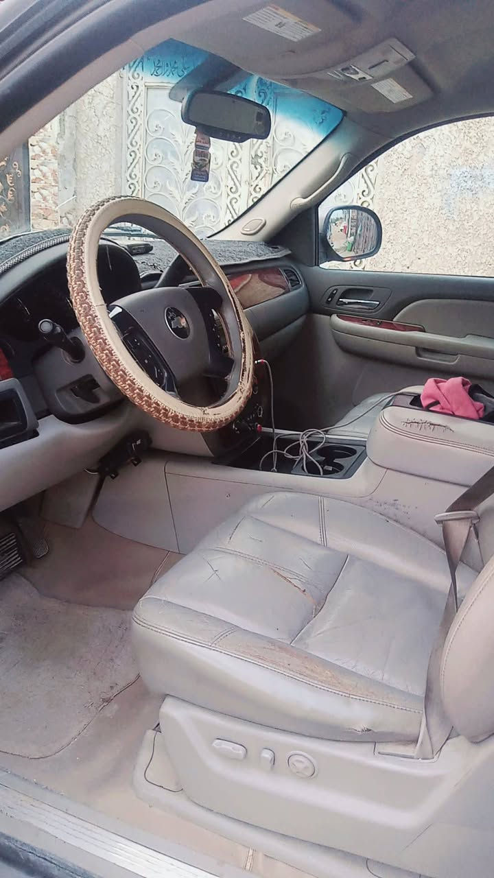 السلام عليكم ورحمه الله بركاتة
تاهو دوات دوات بتره مكفولة من كص من مكينه وكير وسرقه واعشائر 2007 مكاني بغداد سعر 70 وبيه مجال الاستفسار على رقم *********** ومسجله الترقيم
