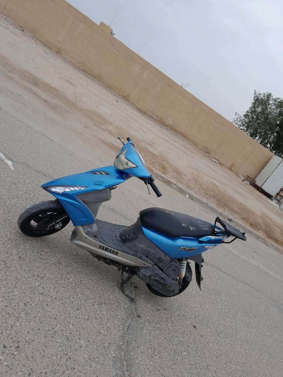 السلام عليكم
ماكس مضلع ياباني نوزل موديل 2007 دراجة مكفولة كفالة عامة صارلهة شهر من طلعت من الحاوية الوصل موجود . بيهة صفحة ام الهندر جاية بلاد من تايوان هيج . ختم واحد وية المكينة.  مكينة ما مفتوحة وين ما يعجبك افحص . نكرة سلف كهربائيات كلهة شغالة وشرط شلعة ومعدل سعر خاص *********** مكاني البصرة خور الزبير
