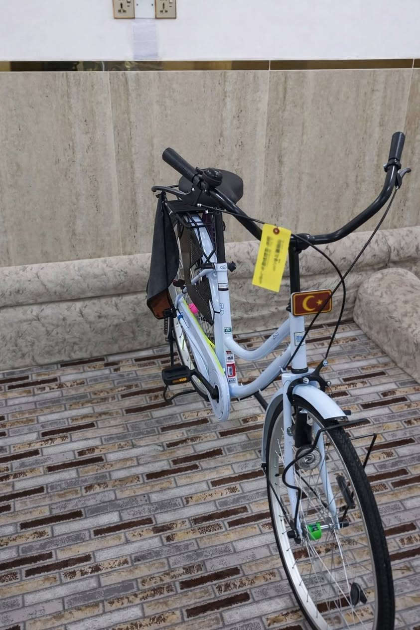 سلام  عليكم باسكل البيع حجم 26 مديل 22 شرط جديد الوك الون بيض ثلجي  ماخذه من كرار ابو نقش سعره 180 قفل اذا موشراي لا تعبني نضافه 100\100


**إذا كنت صاحب هذا الإعلان وتريد حذفه لأي سبب، رجاءا أرسل رسالة إلى الدعم الفني**