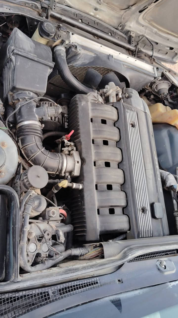 السلام عليكم نوع BMWموديل 93رقم اربيل وكاله عامه باسمي /////السياره گير مكينه اكسل شرط //حداديه نص عمر //بدون حادث مصبوغه جماليه مكاني بابل جمعيه  السعر (77)وبيه مجال لطيبين ماعجبك السعردواخل جلد فقط البطاين الخلفيه نص عمر تحياتي لجميع *********** (صلي على محمد وال محمد) 525مسكر تك فانوس
