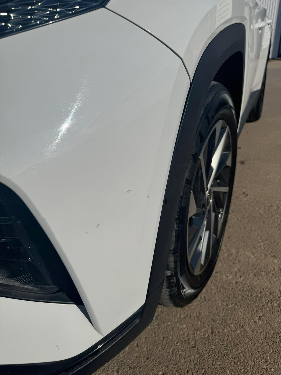 السلام عليكم
توسان 2023 للبيع 
مواصفات السيارة 
بصمة 
تشغيل عن بعد
رادار
اوتو هولد
هاند بريك كهربائي
مانع انزلاق 
شاحن لاسلكي
شاشة ابل كاربلاي واي فاي
تخم تاير امامي جديد
٣ انظمه قيادة
كشنات جلد 
بيها بارد بباب السايق واصبع بالباب اللي خلفه

***********
$21,500 وبيها مجال بسيط
