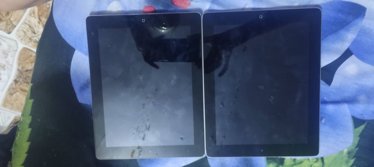 ايباد 9
ذاكرتهن 32 يحتوي علئ كامره اماميه وكامره خلفيه
شاشتهن الاصليه للبيع السعر الواحد 55 قفل وياهن شاحنه وحده فقط مكاني كوت داموك علق واني ادخلك خاص


**إذا كنت صاحب هذا الإعلان وتريد حذفه لأي سبب، رجاءا أرسل رسالة إلى الدعم الفني**