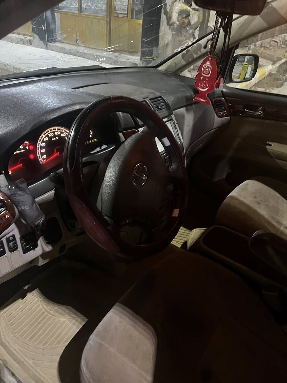 سلام عليكم ورحمة الله وبركاته…
مرخصت الادمن.. 
سياره ابصم كرستال للبيع موديل 2004 رقمه ذي قار حره ثاني يوم مداور السياره مكفوله كير ومكينه السعر 115 وبيه مجال..
مكلف بالنشر اي استفسار الاتصال ع هاذ الرقم ..
***********
