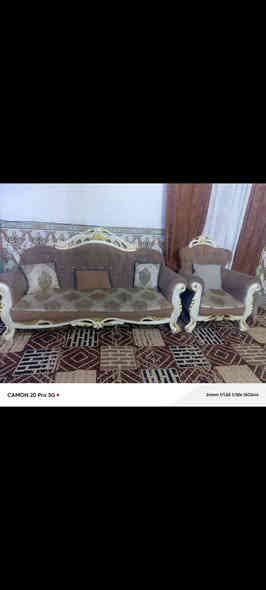 تخم كامل 4كراسي مع كرويتات 2 مع طبله كبيره وأربع طبلات صغار السعر600 وبي مجال الشراي يتصل ع الرقم***********
