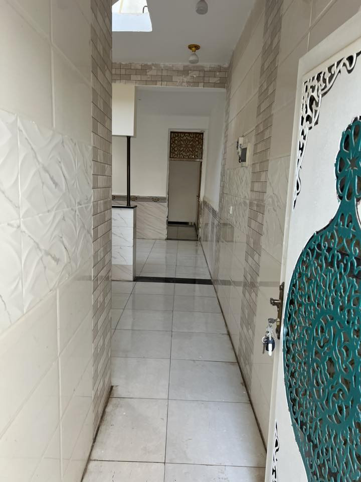 السلام عليكم 🫡 
يعلن مكتب عقارات علي قحطان الخفاجي 🏘️
عن دار مساحه 100 متر 
طابو زراعي سند 25
صاله ومطبخ وكلدور وغرفه 
حمامات داخليه وخارجيه 
موقع البيت سيف سعد 
شارع الغسل مجاور شارع المشجر 
تفاصيل اكثر أتفضل للمكتب أو اتصال 📞 

***********.     متوفر واتساب 
***********.     متوفر واتساب 

موقع المكتب سيف سعد قرب العلوه 
إذا عندك عقار للبيع أو ايجار 
بناء أو ترميم كلشي متوفر يمنه 😉
