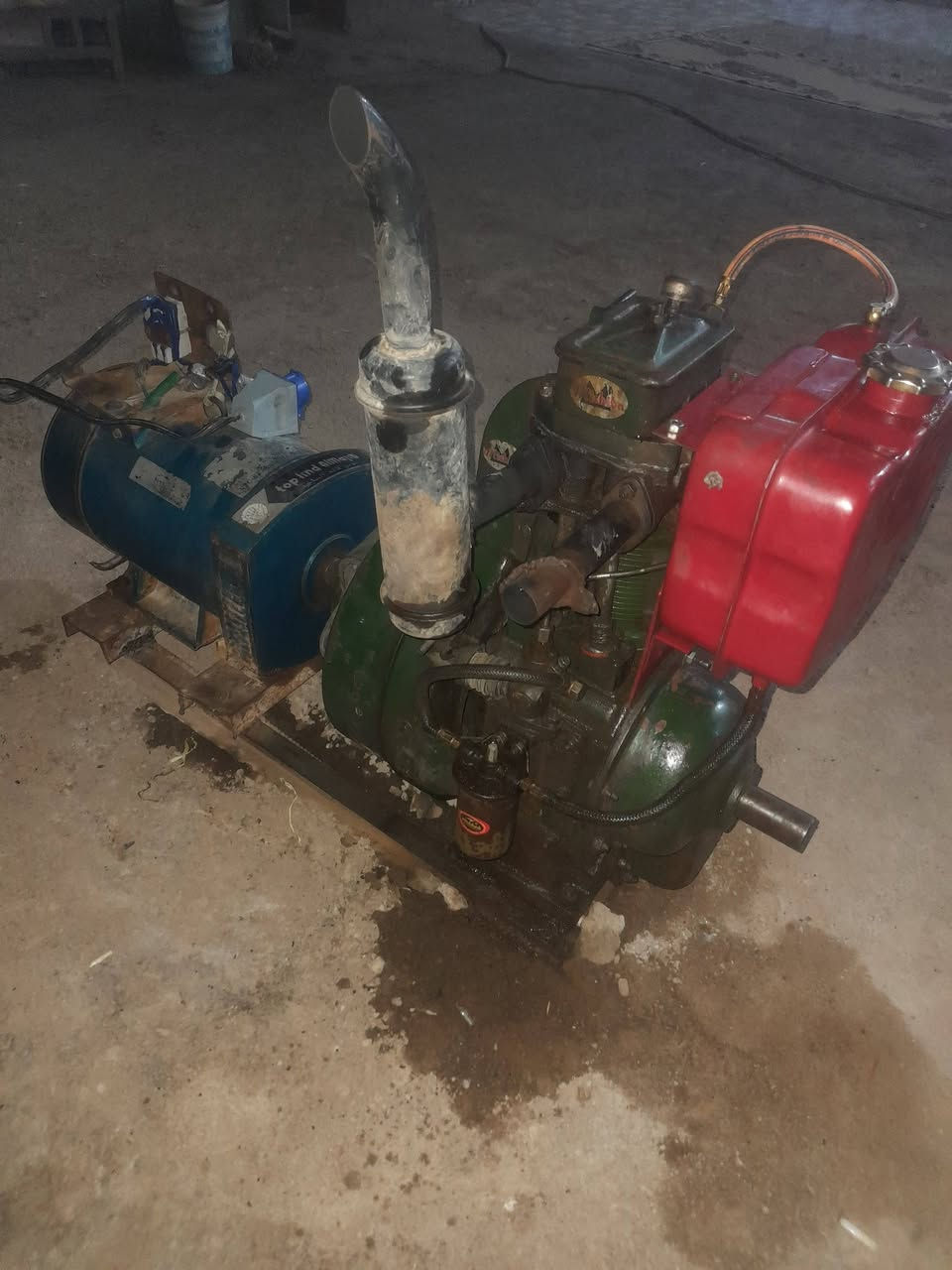 موالد هندي دويز نضيف سبعه ونص كيفي ملف نحاس مشتغل انص موسم السعر ٦٠٠ ***********
