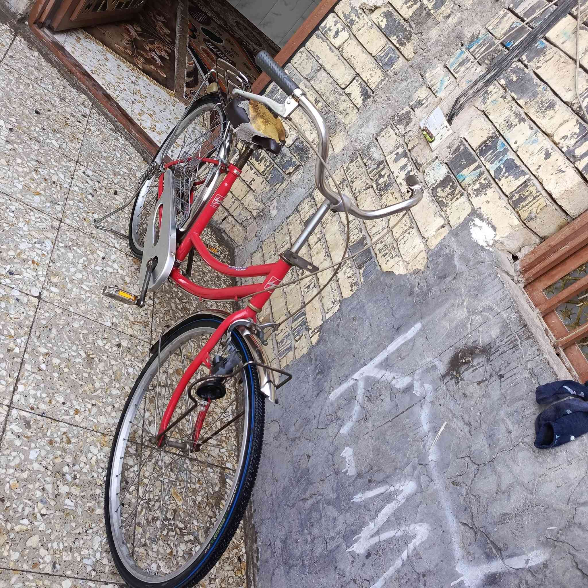 السلام عليكم بايسكل بناتي حجم 26 نضيف حيل مثل ماموضح الك بل فيديو مكاني بغداد السعر (80) وبي مجال
رقم الهاتف *********** متواجد عل فيس
