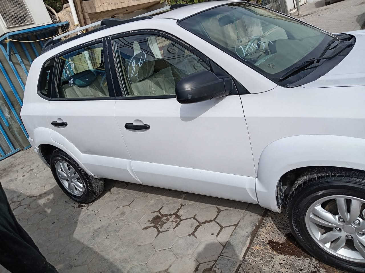 موديل 2009كفاله عامه صبغ. بيه بس بارد قليل.
مكينه وكير وحداديه خير من الله.
مكانه نجف. ***********
سعر ١٢٢ رقم أربيل. تريد وكاله. تريد تحويل.
