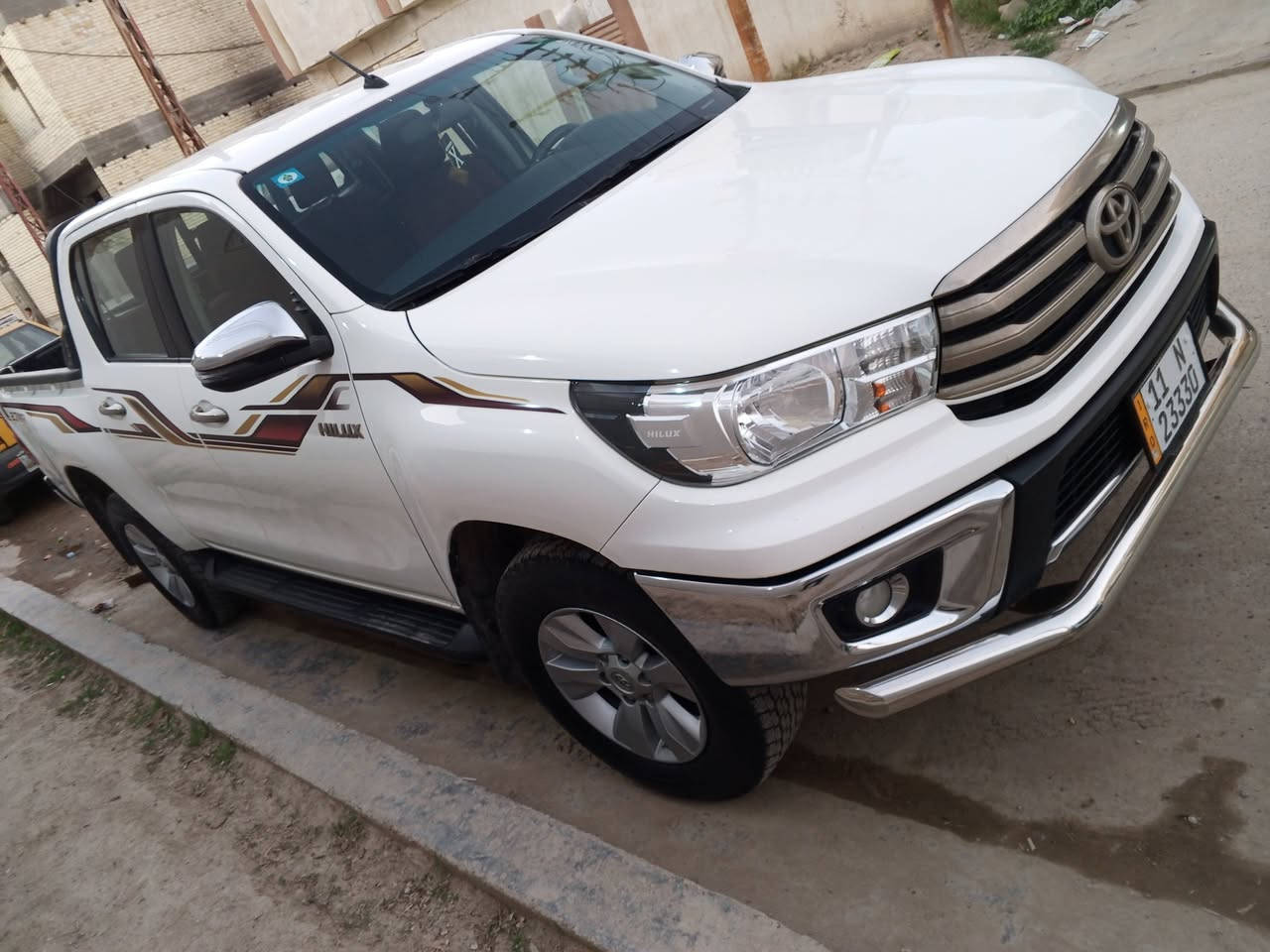 سلام عليكم هليوكس موديل 2019 فور ويل مكفوله ماشيه 158 الف على وضع الشركه بغداد بسمنه مكانها بغداد الدورة سعر 270 للستفسار اتصل ودلل ***********
