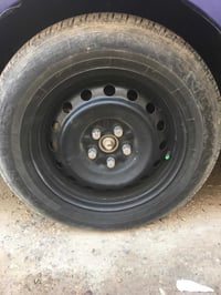 اربعه ويل كورلا مع اطارات حجم 15السعر 175 الي يريدهن يتصل على هذا الرق...