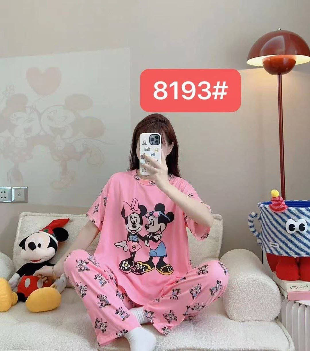 #جمله_فقط 
تراك نسائي فانيلا زيتي فري سايز الف الدرزن 3 طبعات بدون تحديد


**إذا كنت صاحب هذا الإعلان وتريد حذفه لأي سبب، رجاءا أرسل رسالة إلى الدعم الفني**