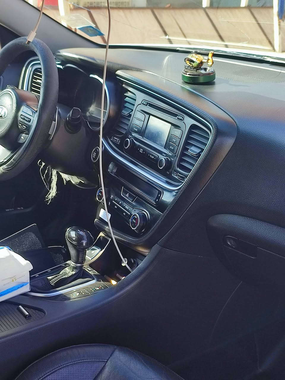 السلام عليكم  اوبتيمه vip فول مواصفات الخير 
السياره بسمي تحويل مباشر 
كفاله عامه عده بارد شبر 
ماشيه 140
موديل 2015
العنوان الدوانية
الاتصال ***********
