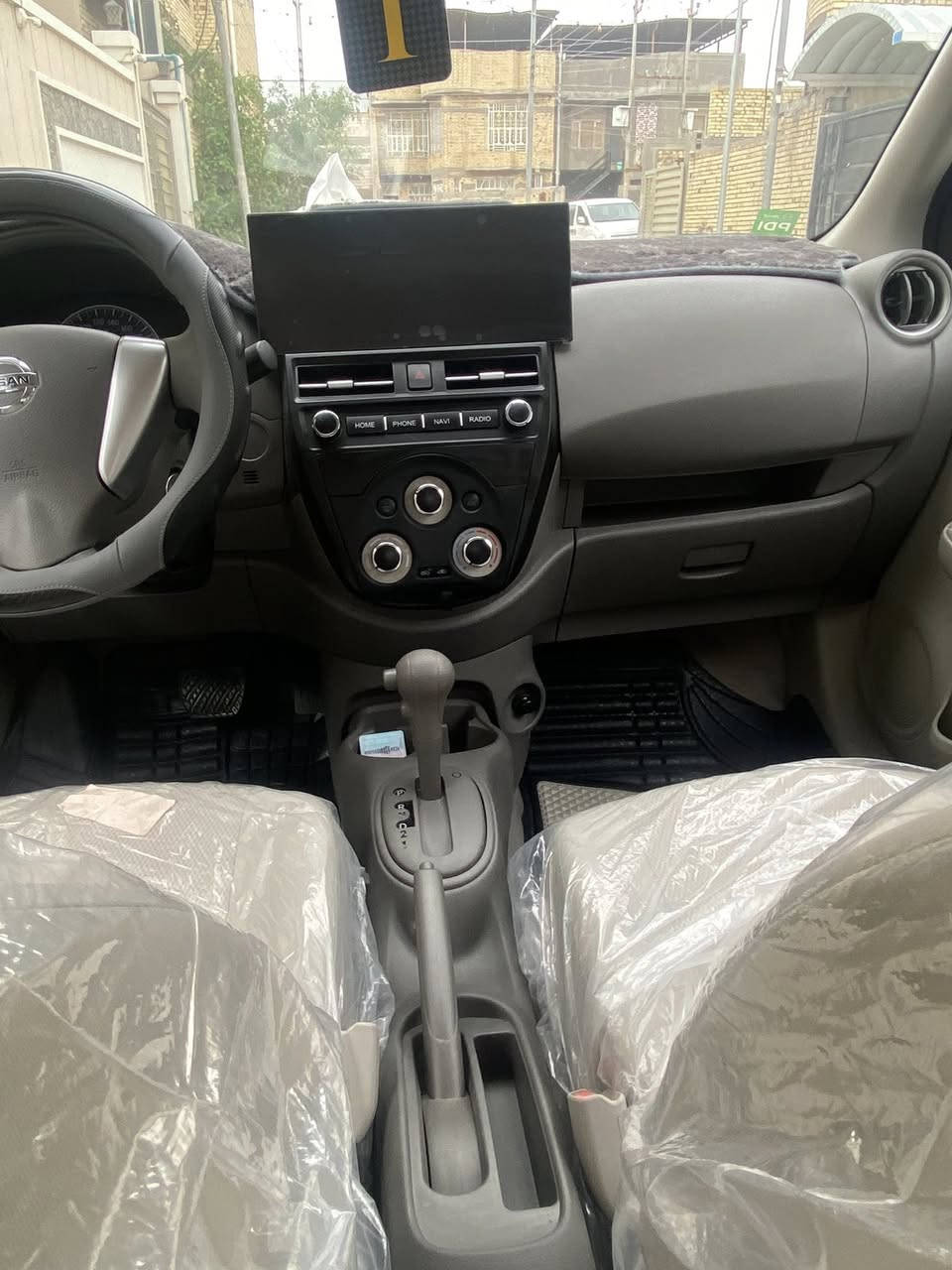 السلام عليكم نيسان سني هندي موديل 2025 ماشيه 2000سياره كفاله من زلغ رقم الهاتف ***********
