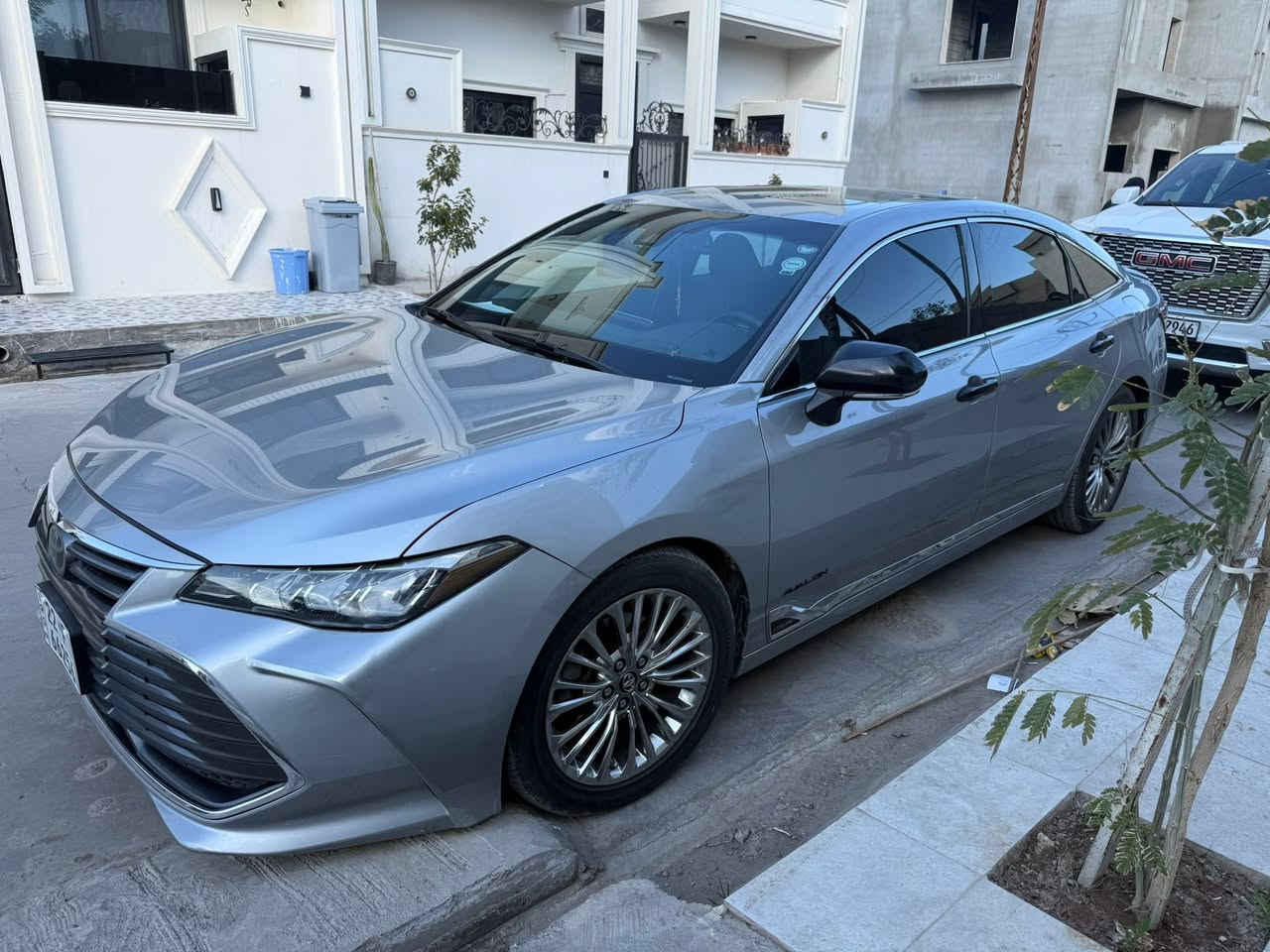 السلام عليكم
افلون 2019
Xle
وارد امريكي
حادث الباب الخلف السائق فقط 
بجم كبس
بدون ايرباك
محرك ٦ سلندر
موصفات
رادار
كاميرا خلفية
كشنات جلد
تدفئة كشنات
شاشة تدعم ابل كار بلي
رادارات جانبية
نقطة عمياء

السيارة رقم اربيل 
هزة و فحص جديد 
تخم تاير جديد 
صدر و حدادية جديد
ما بيها اي نقص
السعر ٢٥٥
و بيها مجال 
للتواصل ***********
مكان السيارة كركوك
