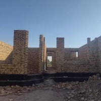 بيت هيكل للبيع مساحته 250  الاساس كونكريت مسلح بناء مضبوط  يتكون من غر...