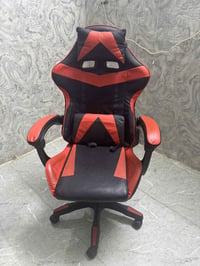 كرسي كيمنك للبيع مستعمل قليل السعر 75 بي مجال مكاني بغداد 07721746873