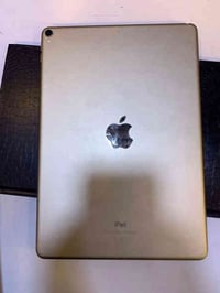 ايباد برو 10.5 جهاز نضيف كلشي شغال البصمه مبدلة بس شغالة ماخذه من جهاز...