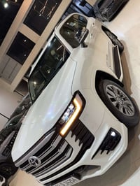 Land Cruiser VX plus موديل ٢٠٢٥ زمان شركه ساس  ماشى ١٤٠٠٠ مغلف ppfفول ...