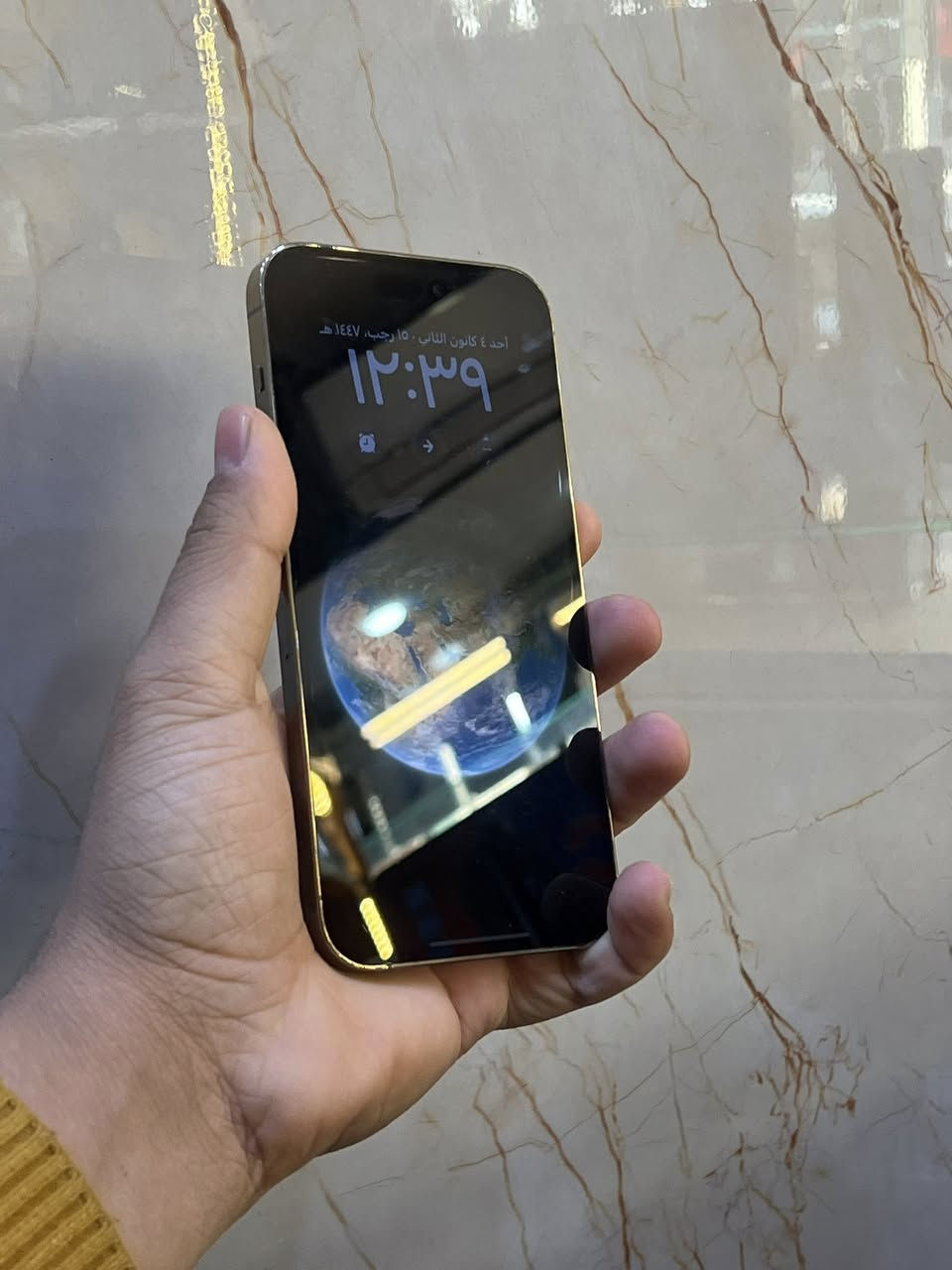 .
ايفون 14 promax
ذاكره 256
بطاريه 86
بلادي على وضع وكاله
نضافه 100
سعر 800 قفل 
عنواني بغداد ***********
